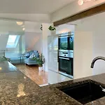 Moderne Oase Mit Panorama-blick