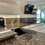 Moderne Oase Mit Panorama-blick