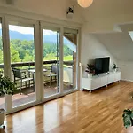 Moderne Oase Mit Panorama-blick Villach